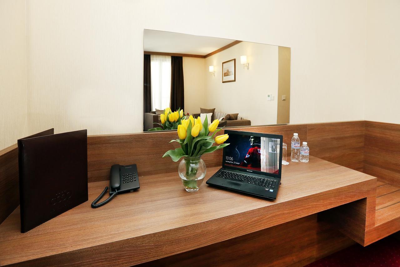 Hotel Coop,